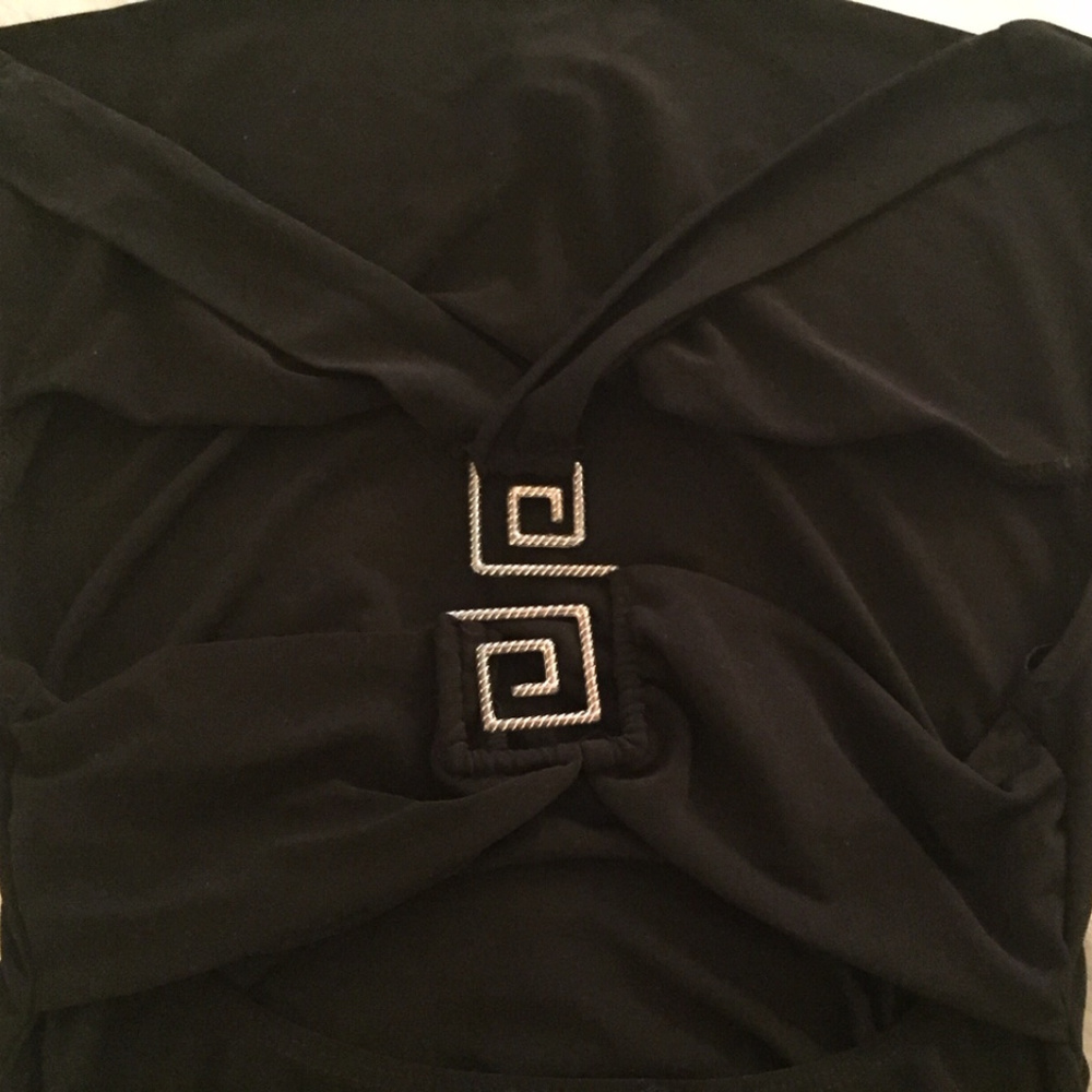 Sexy, flattering top--$5 SALE!